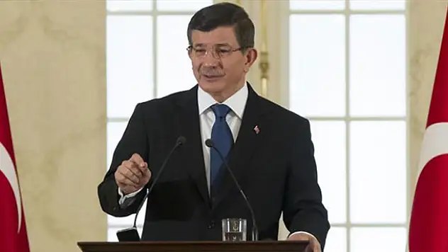Davutoğlu sözleşmeli personel düzenlemesini açıkladı