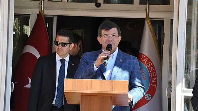 Davutoğlu, Taşkent'i ziyaret etti
