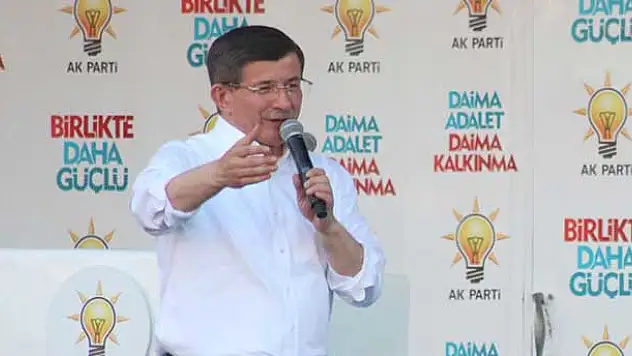 Davutoğlu: Tek tek bizim üzerimize gelemiyorlar, 3'ü birden toplandı