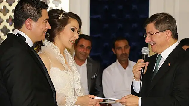 Davutoğlu yeğeninin nikah törenine katıldı