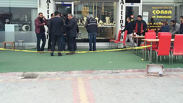 Dayısına Kızıp Çalıştıkları Kuyumcuyu Soydular
