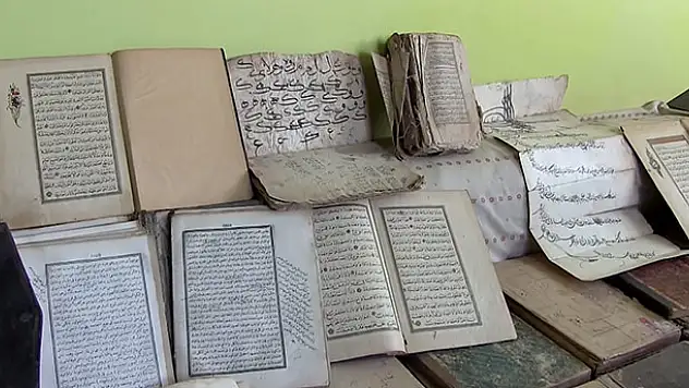 Dedelerinden kalan sandıktan 400 yıllık tarih çıktı