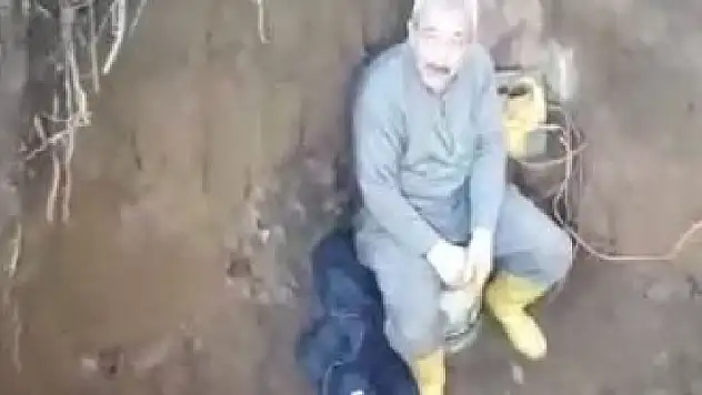 Define ararken kazdıkları kuyuda jandarmaya yakalandılar
