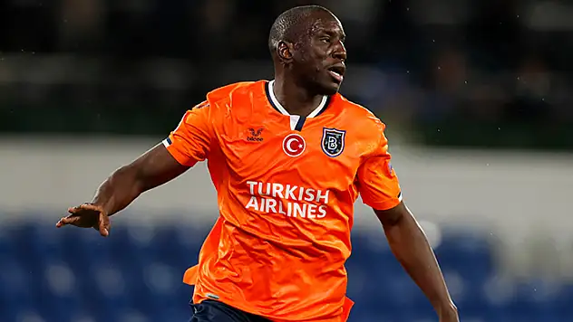 Demba Ba futbola veda etti 