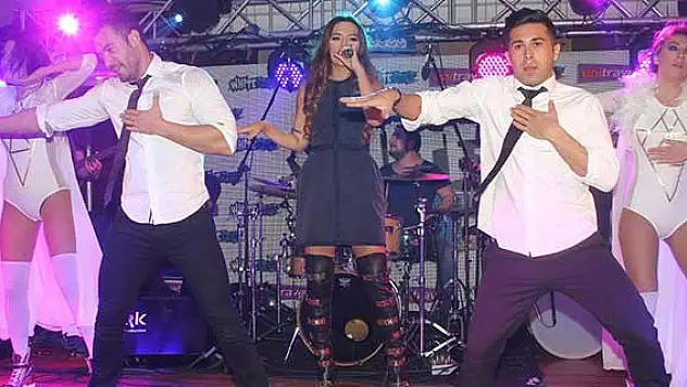 Demet Akalın fırtınası