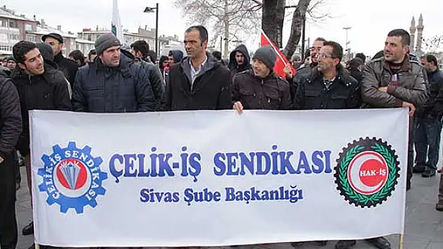 Demir Çelik işçilerinin maaş eylemi sürüyor