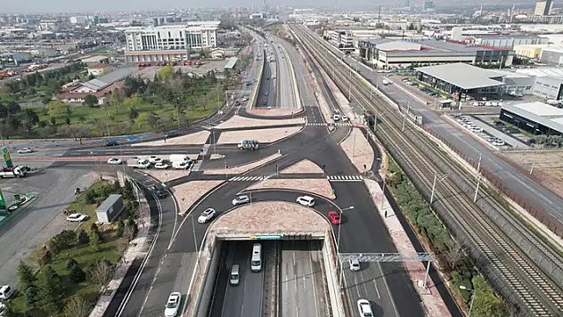 Demir Yolu Caddesi'nde trafiği rahatlatacak düzenleme tamamlandı
