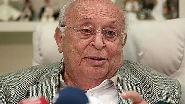 Demirel hastaneye kaldırıldı