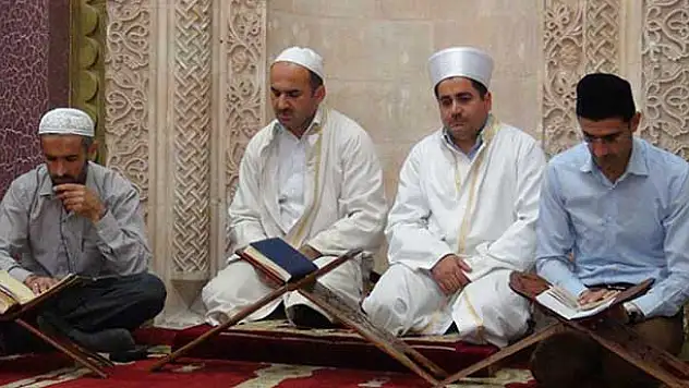 Demirel İçin Türkçe, Kürtçe ve Arapça mevlit okutuldu
