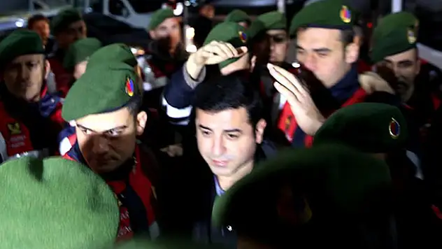 Demirtaş, TCK 301'den hakim karşısına çıktı