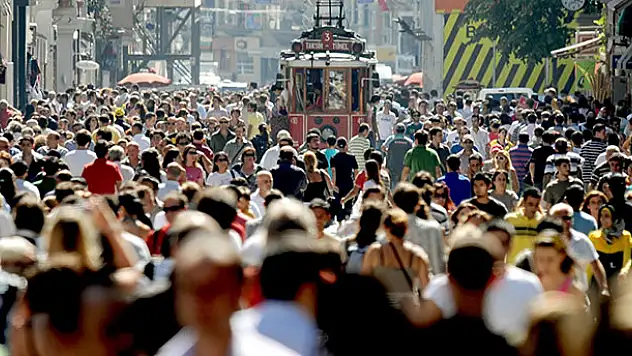 'Demografik verilere göre Türkiye hızla yaşlanıyor'