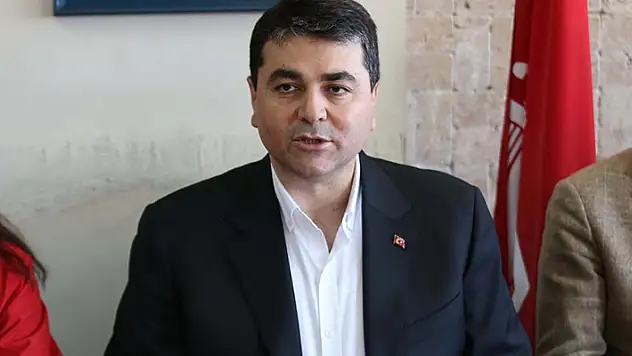 Demokrat Parti Genel Başkanı Gültekin Uysal, Konya'da konuştu
