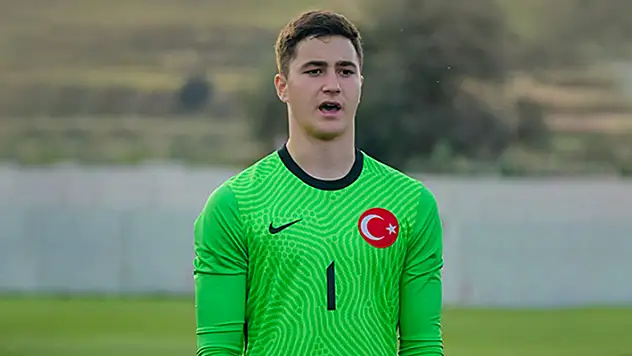 Deniz Ertaş'a milli davet