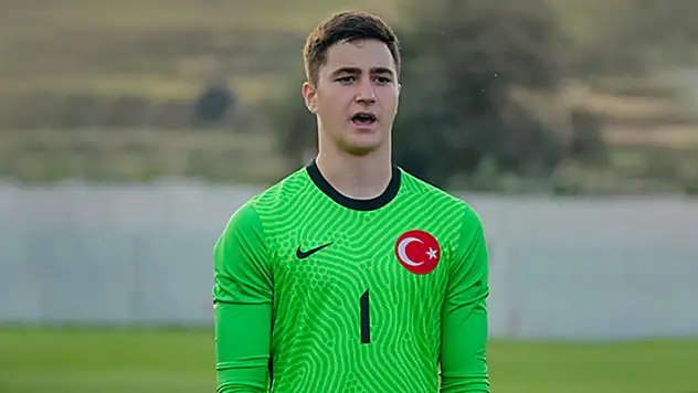 Deniz Ertaş'a milli davet!