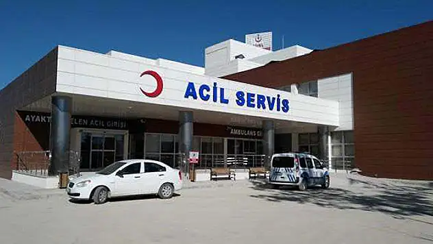 Denizli'de 70 öğrenci zehirlenme şüphesiyle hastaneye kaldırıldı
