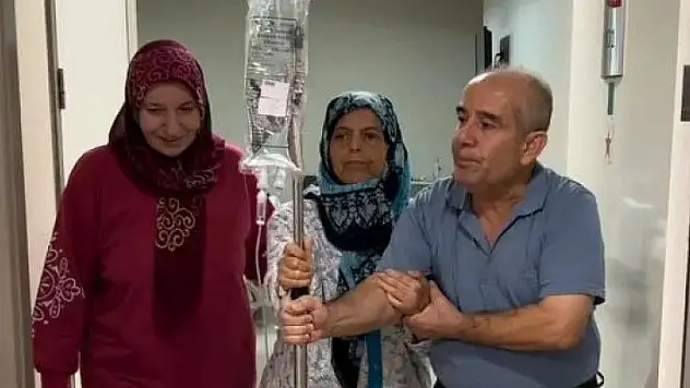 Denizli'de kaynana gelininin bağışladığı karaciğerle hayata yeniden tutundu

