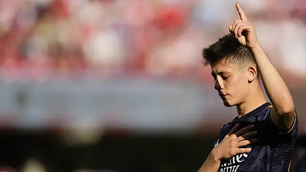 Deplasmanda Granada'yı 4-0 yenen Real Madrid'in bir golünü Arda Güler attı
