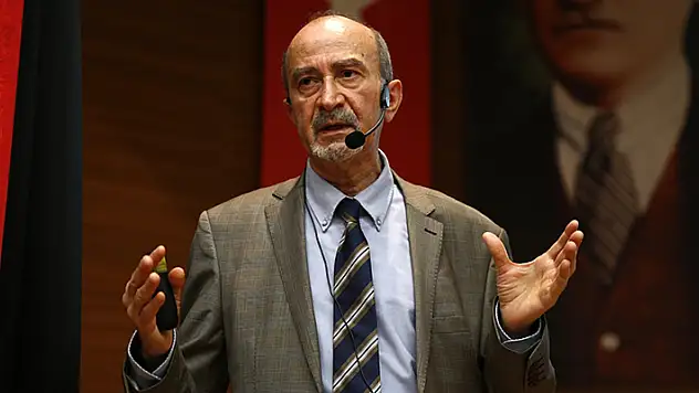 Deprem bilimci Doç. Dr. Doğan Kalafat hayatını kaybetti

