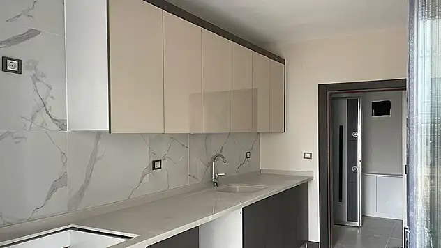 Deprem konutlarında örnek daire tamamlandı