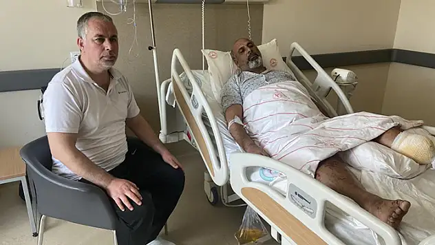 Deprem sırasında balkondan atlayarak hayatta kalan Çelik korku dolu anları anlattı
