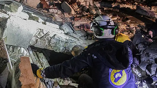 Deprem Suriye'yi de vurdu: En az 427 kişi hayatını kaybetti
