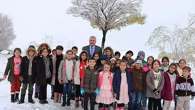 Depremde 20 yakını ve öğrencisini kaybetti, acısını eğitim vererek unutmaya çalışıyor
