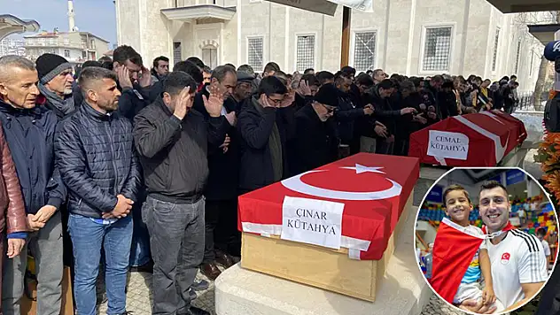 Depremde hayatını kaybeden Cemal Kütahya ve oğlu Çınar'a Konya'da acı veda
