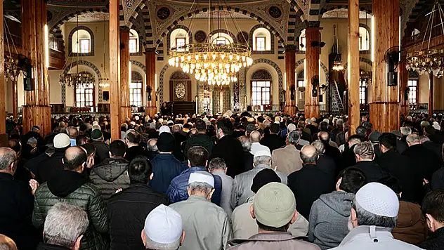 Depremlerde yaşamını yitirenler için Konya'da mevlit okundu
