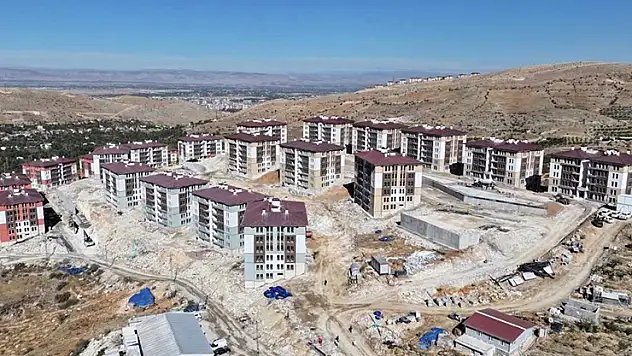Depremlerden etkilenen Yeşilyurt'ta afetzedeler için yapılan 512 konutta sona gelindi