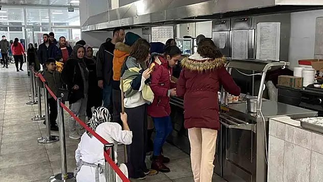Depremzedeler için tüm yurtlarda 'Sağlık Merkezleri' oluşturuldu
