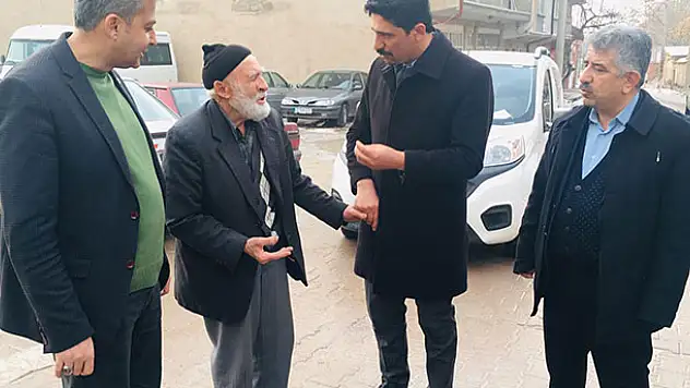 Depremzedelere Konya'dan duygulandıran yardım! Eşinin 73 yaşında hediye ettiği evlilik yüzüğünü depremzedelere bağışladı