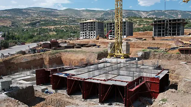 Depremzedelerin konutları hızla yükseliyor, örnek daireler ortaya çıkıyor

