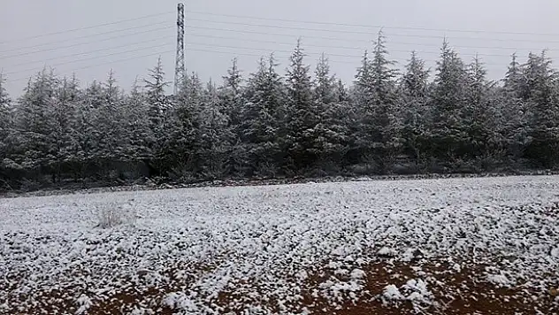 Derbent'e kar yağdı