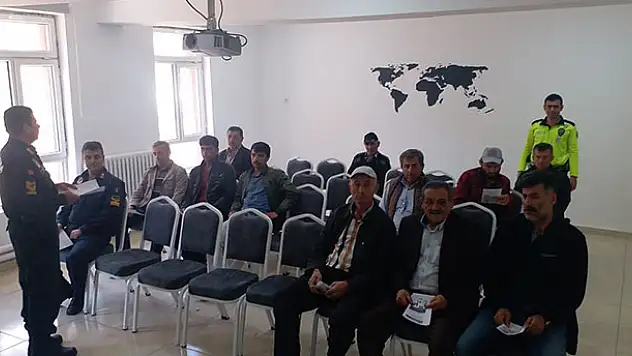 Derbent'te jandarmadan okul servisçilerine eğitim semineri