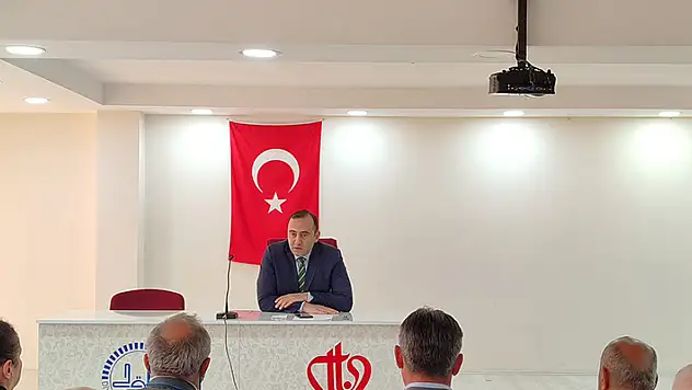 Derebucak Belediye Başkanı Ahmet Kısa mazbatasını aldı

