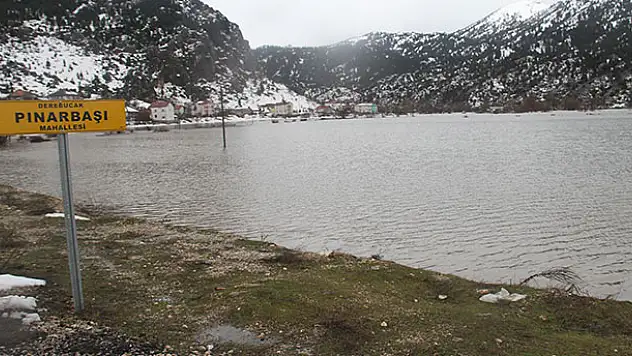Derebucak'ta deprem ve selden zarar görenlere devletten yardım eli