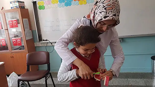 Derebucak'ta 'koruyucu ağız ve diş sağlığı' programı