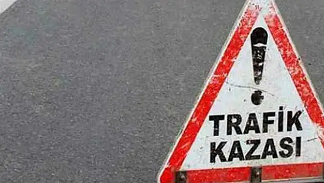 Derebucak'ta Motosiklet Devrildi: 2 yaralı