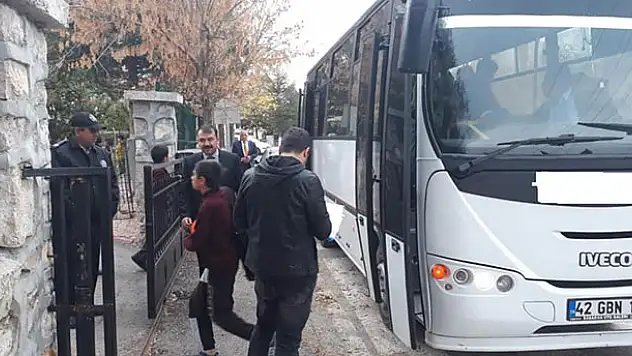 Derebucak'ta öğrenci taşıyan servisler denetlendi