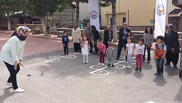 Derebucak'ta 'Okul Dışarıda Günü' etkinlikleri düzenlendi