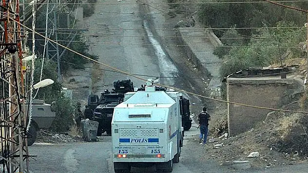 Derik'te 1 terörist etkisiz hale getirildi 2 terörist yakalandı
