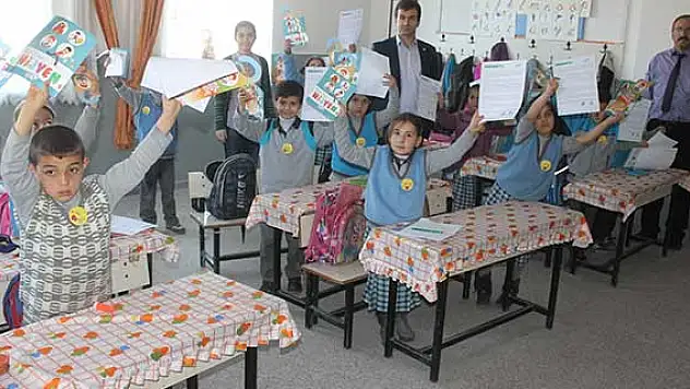 Derinkuyu'da ilkokul öğrencilerine hijyen eğitimi verildi