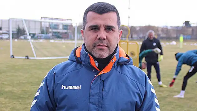 DERTLİYİZ VE ŞİKAYETÇİYİZ!