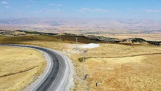 Destekleme projeleriyle 2028'e kadar 7 bin 500 kilometre köy yolu yapılacak
