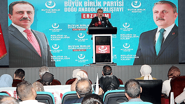 Destici: Bizi şimdi siyasi bölücülükle bölmeye çalışıyorlar