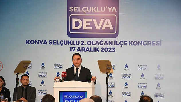 DEVA Partisi Genel Başkanı Babacan, Konya'da partisinin ilçe kongresinde konuştu 

