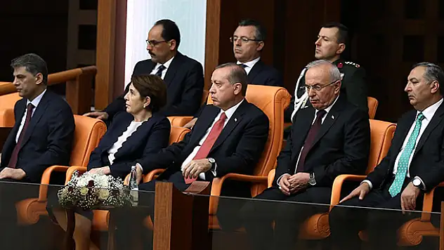 Devlet Bahçeli'den alkış alan hareket