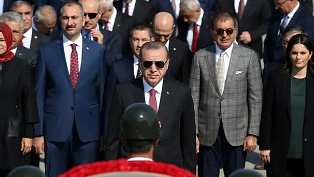 Devlet Erkanı Anıtkabir'de