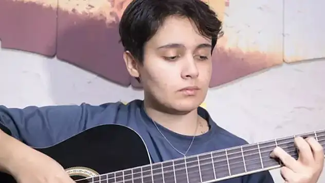 Devlet korumasında yetişen Nazlı Can'a, Kraliyet Müzik Akademisi'nden tam burs