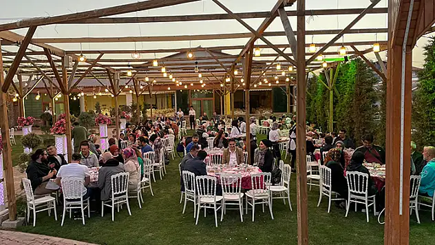 Devlet korumasındaki çocuklar iftar programında buluştu

